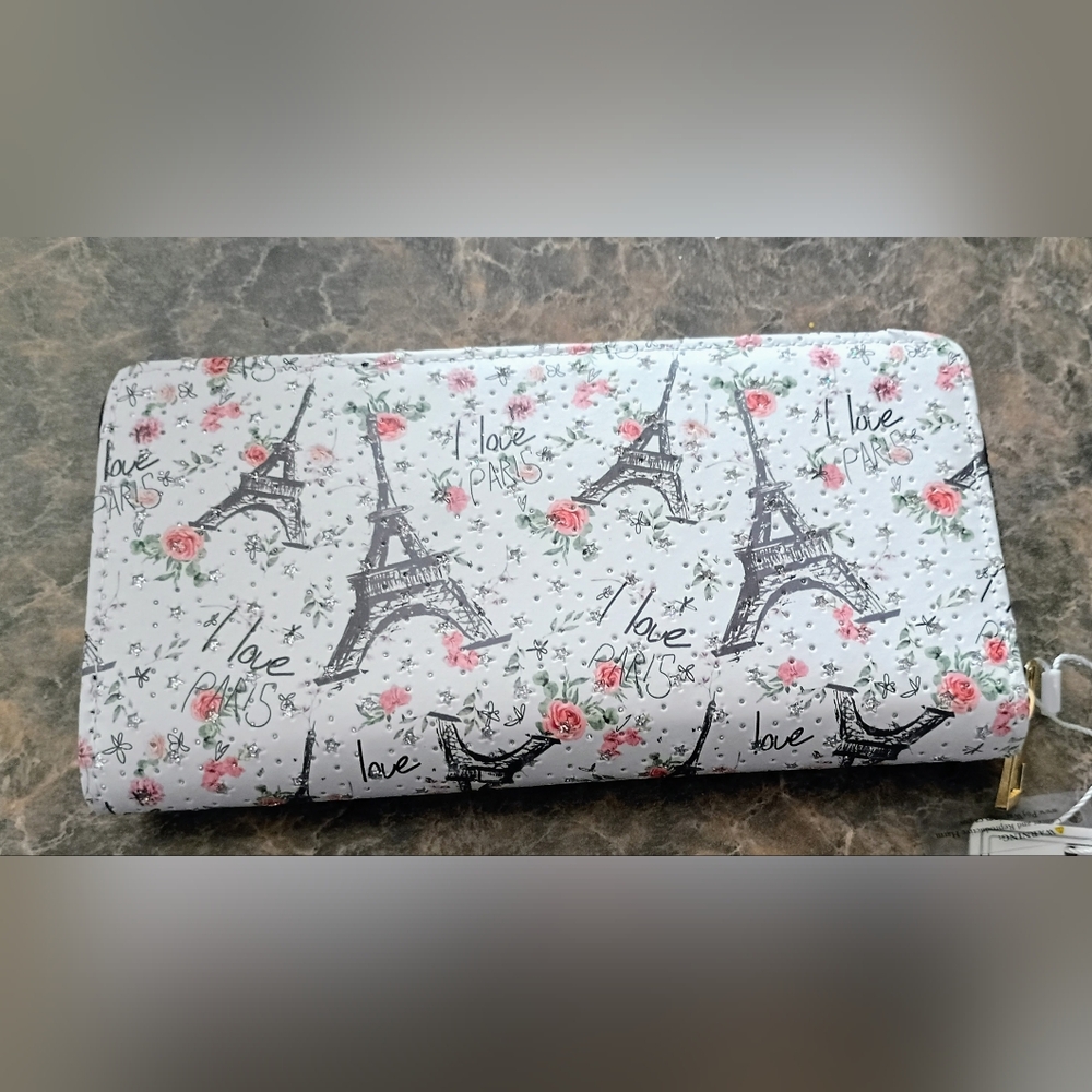 NWT Parisian Eiffel Tower Zip-Around White Wallet!